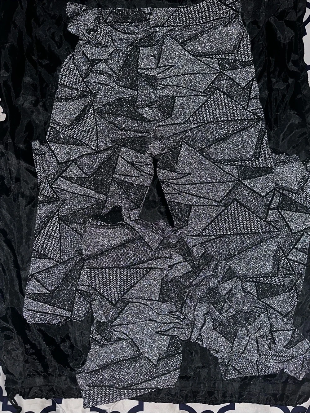 Soft Black & Gray Patterned Throw Blanket - Unbranded